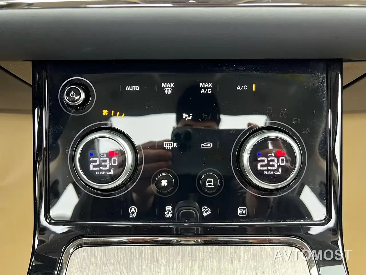 Land Rover Range Rover Evoque New Energy 2022 Range Rover Evoque L P300e Plug-in Hybrid — фото 14
