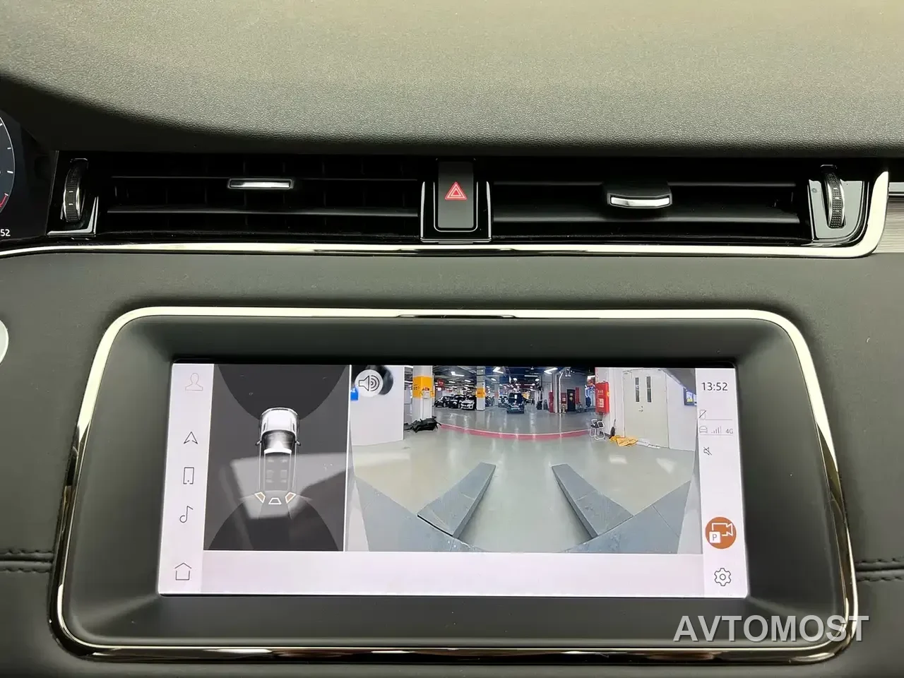 Land Rover Range Rover Evoque New Energy 2022 Range Rover Evoque L P300e Plug-in Hybrid — фото 18