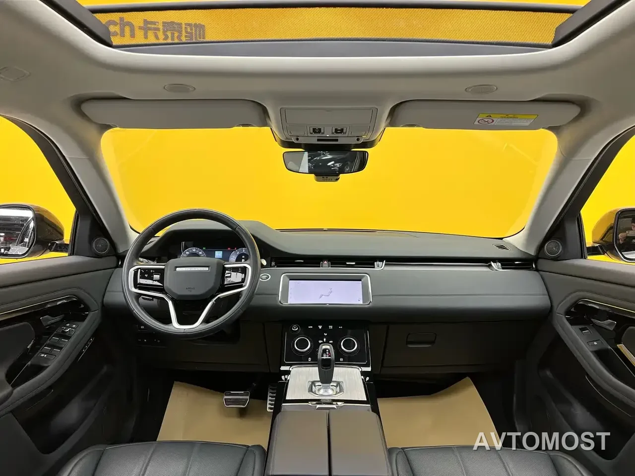 Land Rover Range Rover Evoque New Energy 2022 Range Rover Evoque L P300e Plug-in Hybrid — фото 21