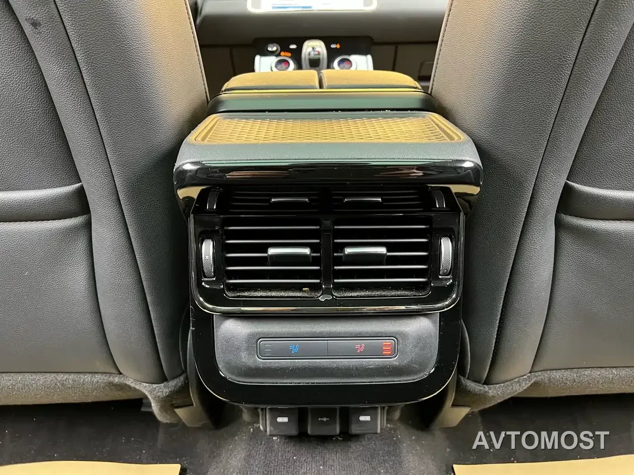 Land Rover Range Rover Evoque New Energy 2022 Range Rover Evoque L P300e Plug-in Hybrid — фото 24