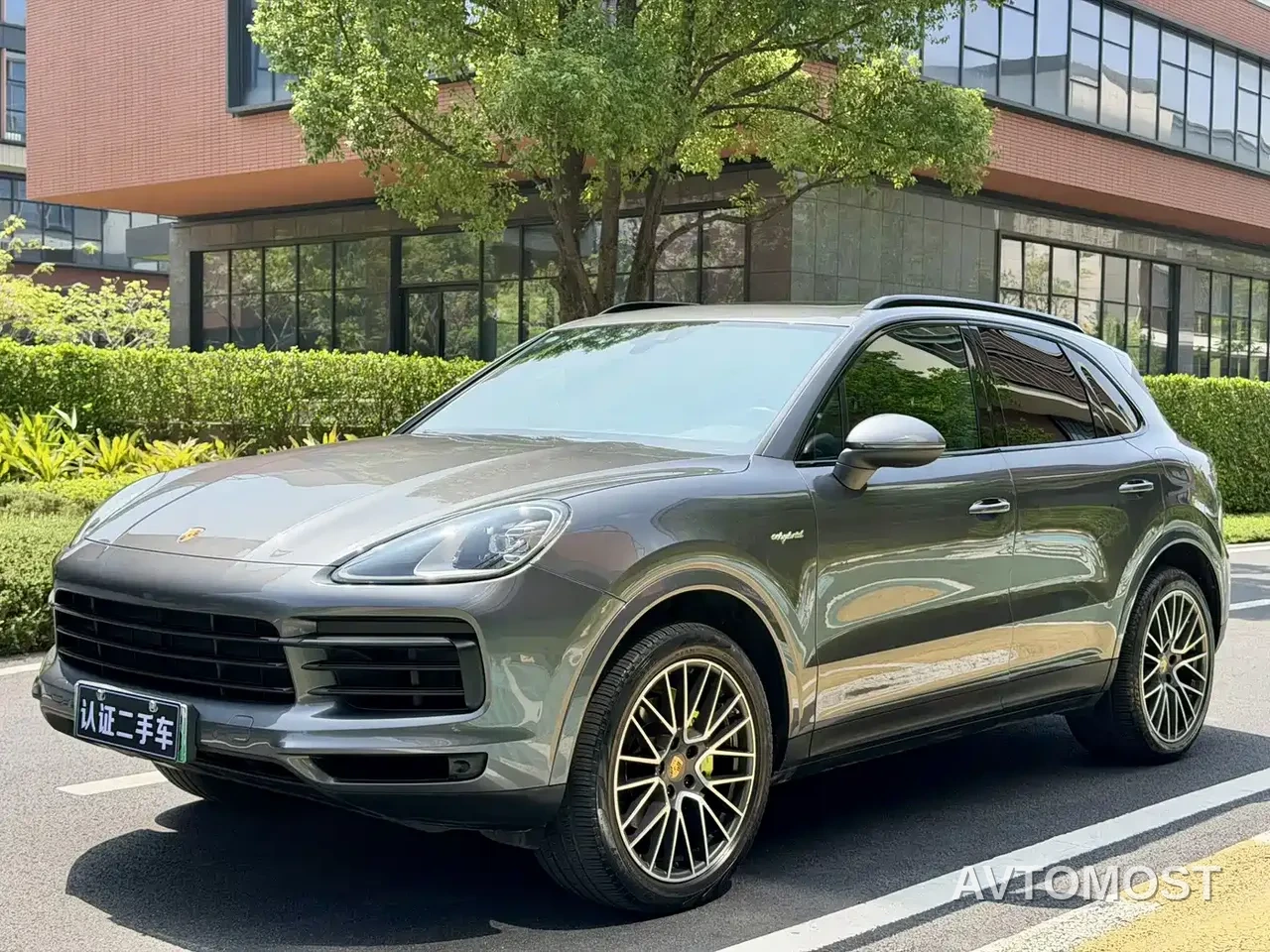 Porsche Cayenne New Energy 2021 Cayenne E-Hybrid 2.0T — фото 1