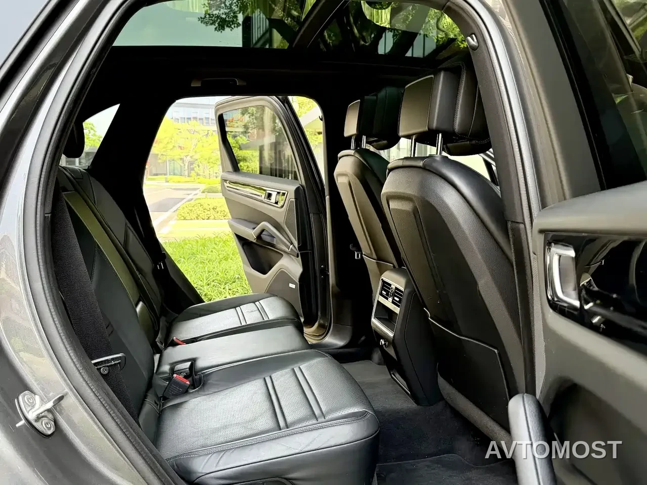 Porsche Cayenne New Energy 2021 Cayenne E-Hybrid 2.0T — фото 5