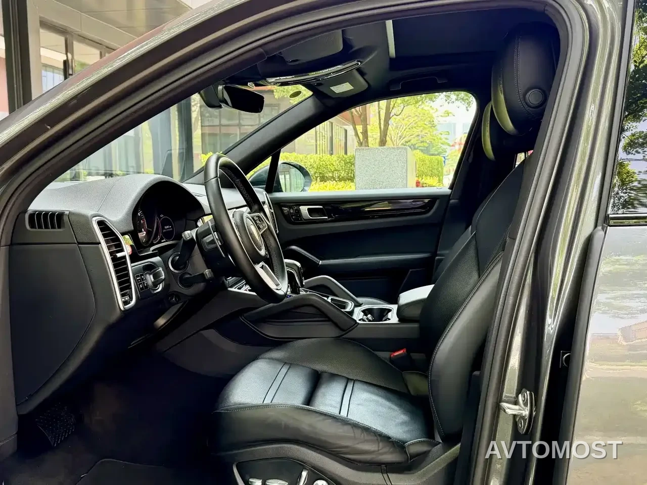 Porsche Cayenne New Energy 2021 Cayenne E-Hybrid 2.0T — фото 9