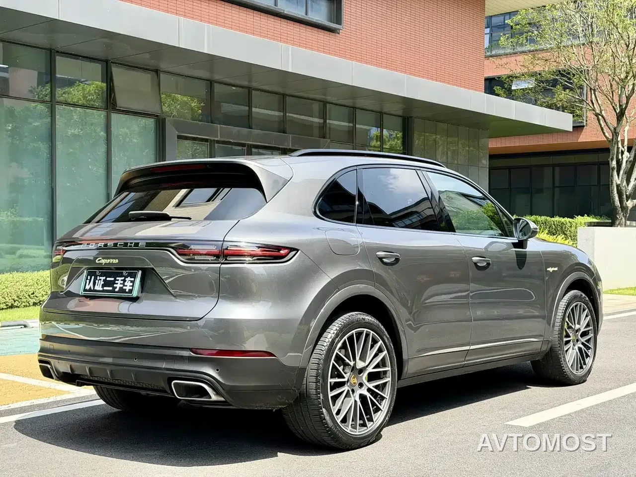 Porsche Cayenne New Energy 2021 Cayenne E-Hybrid 2.0T — фото 10