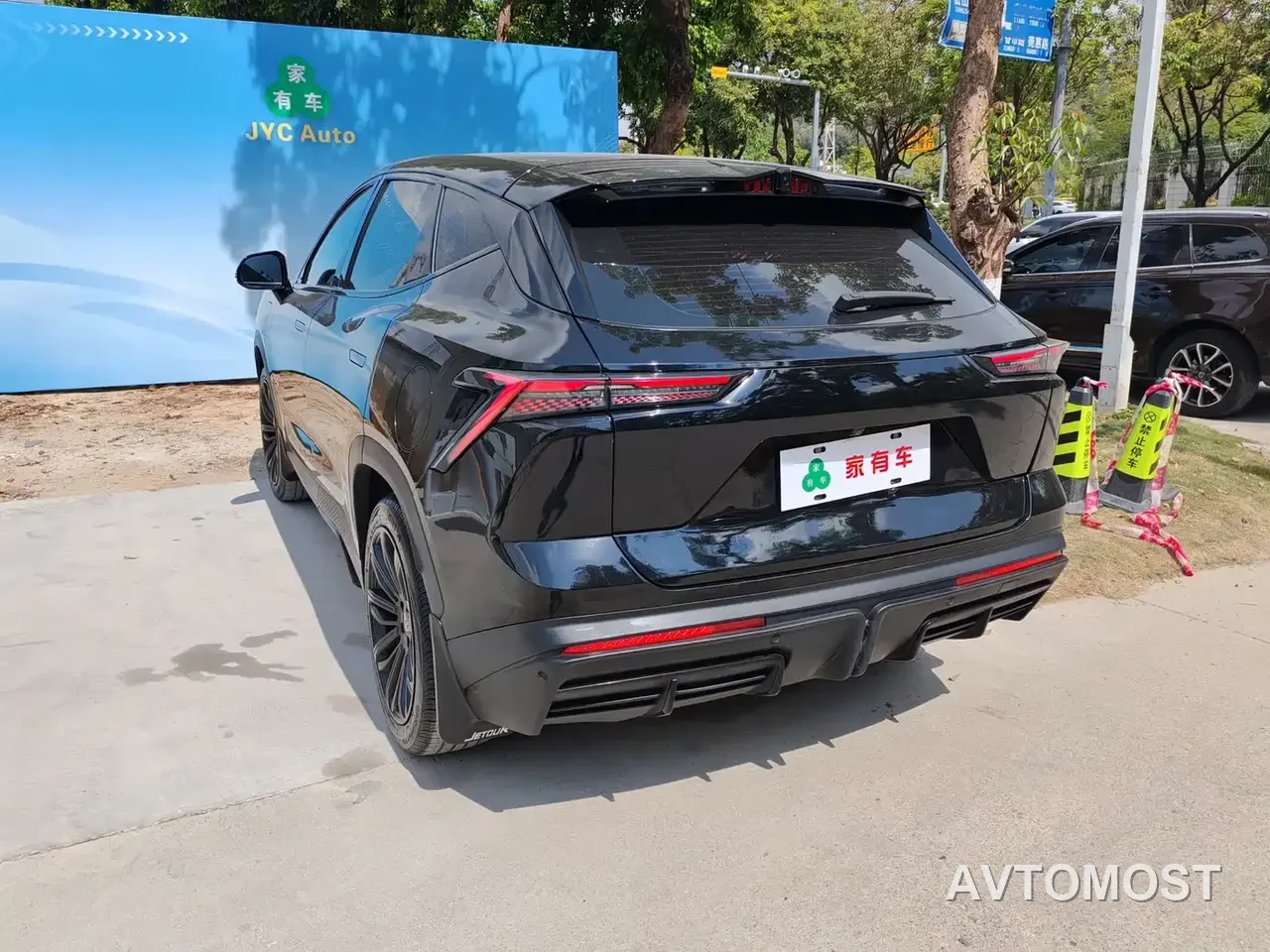 Jetour Dasheng i-DM 2022 1.5T DHT Lightning 01 — фото 7