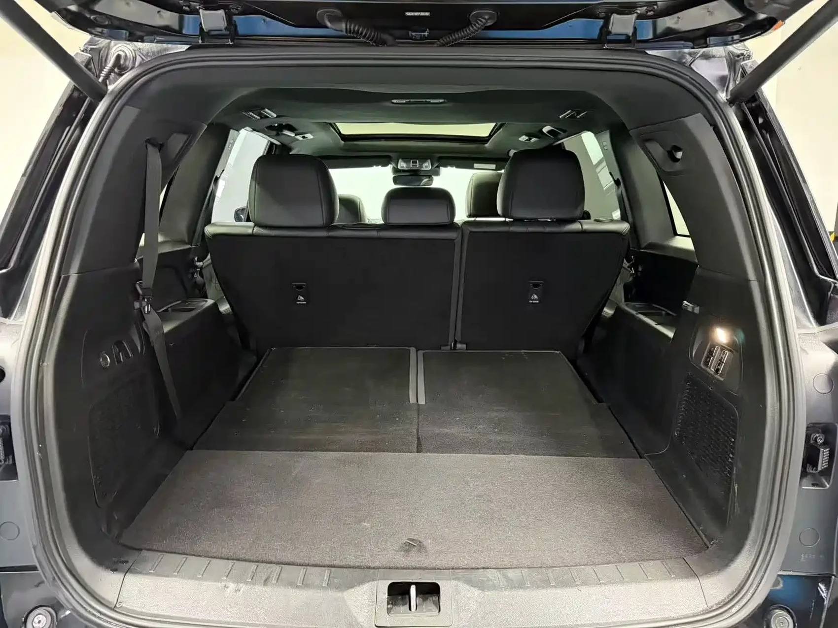 GAC Trumpchi GS8 2022 Dual Engine Series 2.0TM 2WD Premium Edition (7-Seater) — фото 15