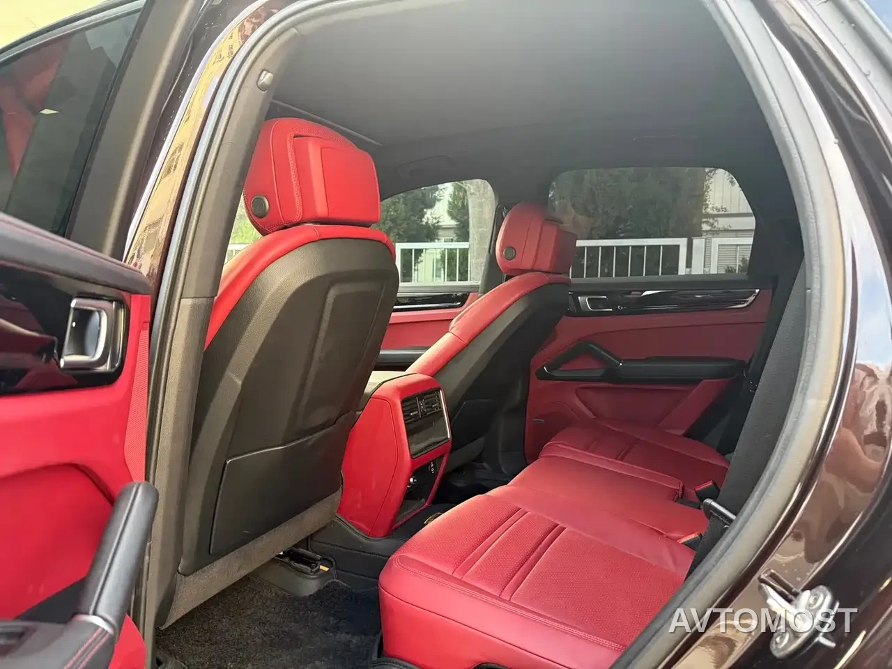Porsche Cayenne 2022 Cayenne 3.0T Platinum Edition — фото 10