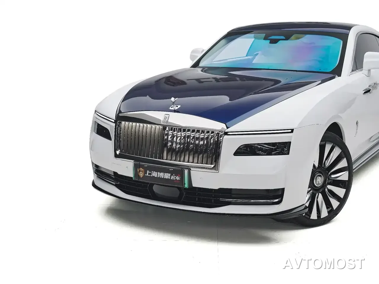 Rolls-Royce Spectre 2024 Standard Model — фото 3
