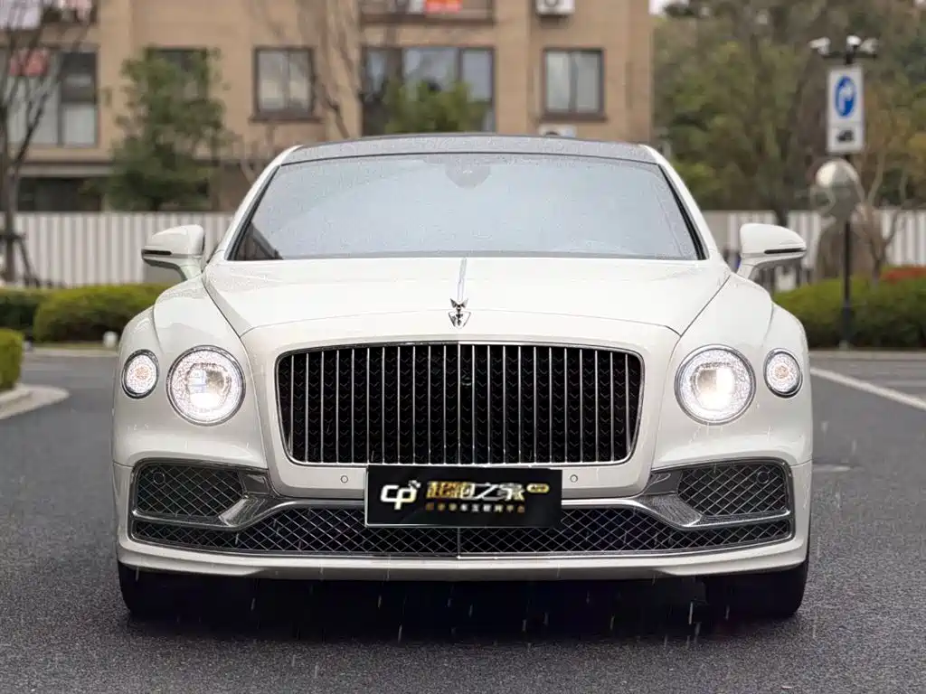 Bentley Flying Spur 2022 4.0T V8 Mulliner — фото 2
