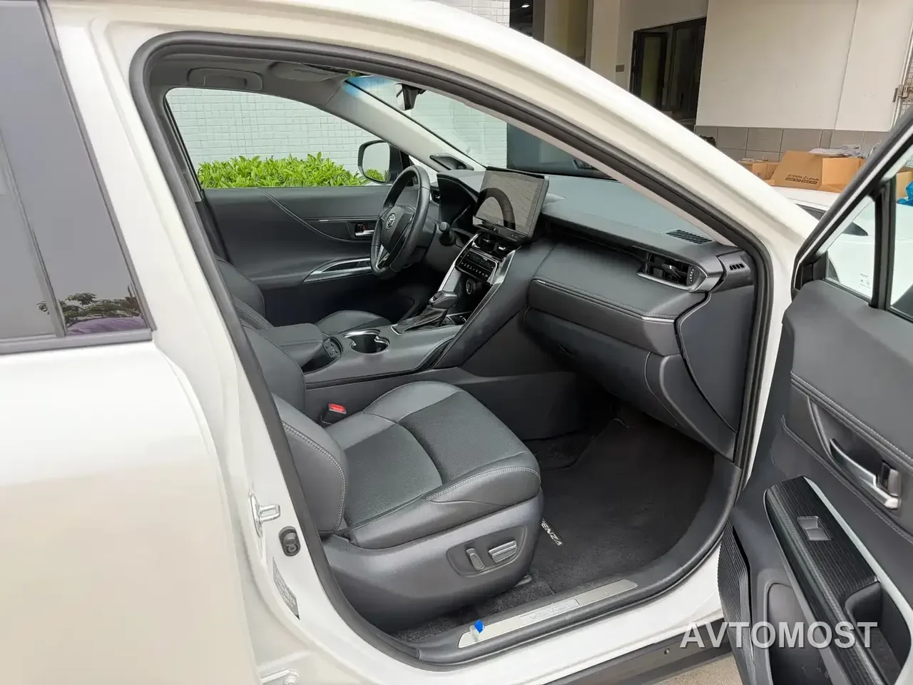 Toyota Venza 2024 2.5L Smart Hybrid 2WD Premium Edition — фото 5
