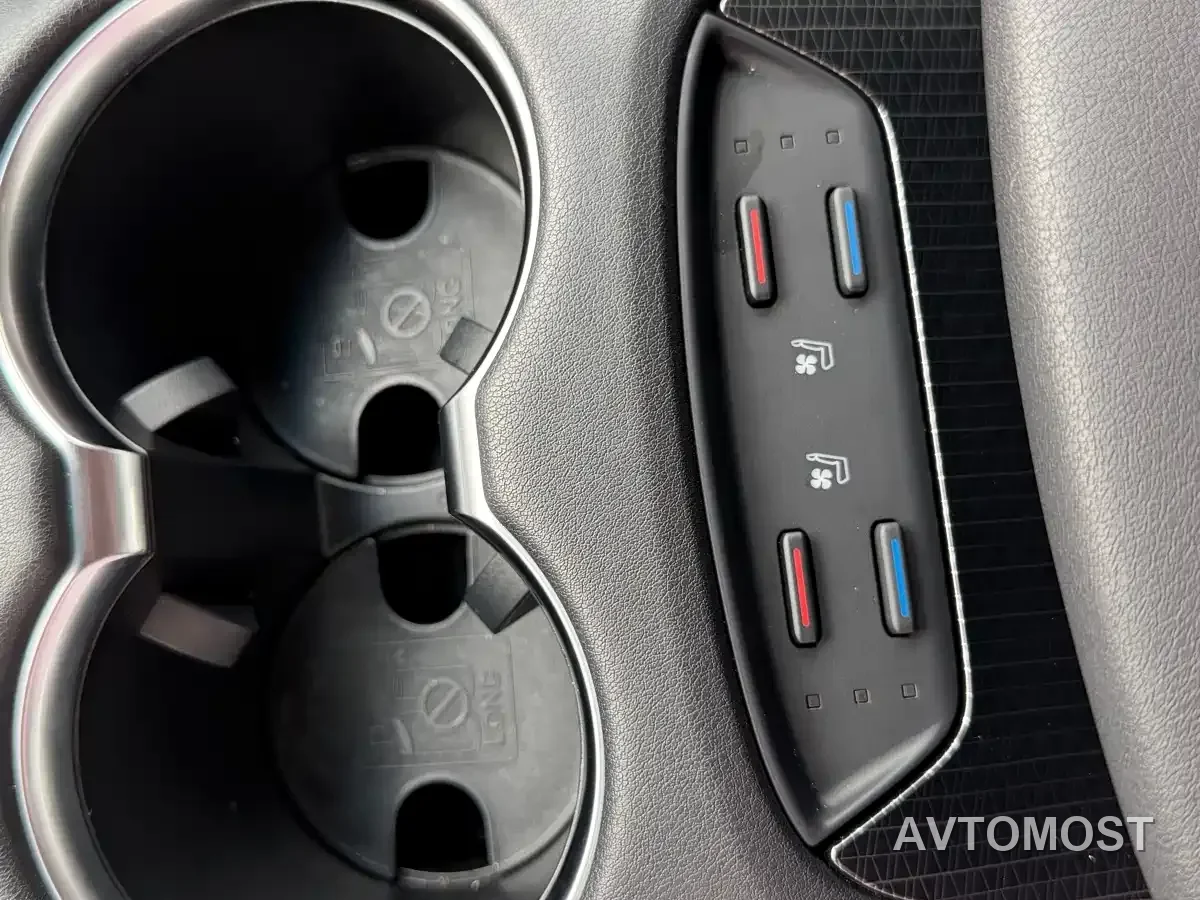 Toyota Venza 2024 2.5L Smart Hybrid 2WD Premium Edition — фото 6