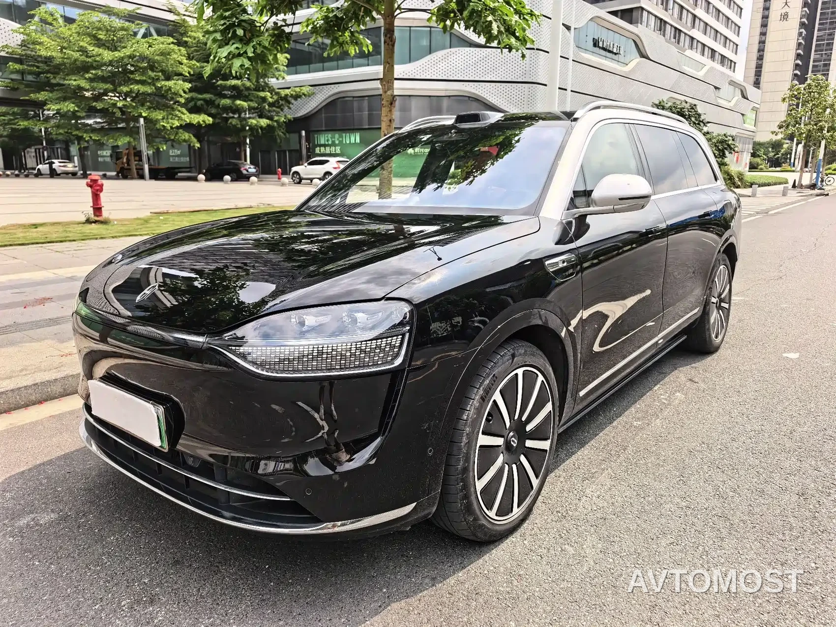 AITO M9 2024 Range Extender Max Edition 42kWh 6-seater — фото 1
