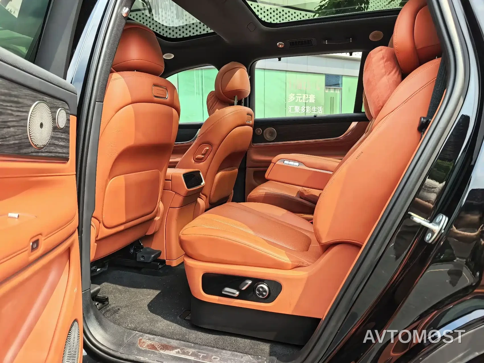 AITO M9 2024 Range Extender Max Edition 42kWh 6-seater — фото 4