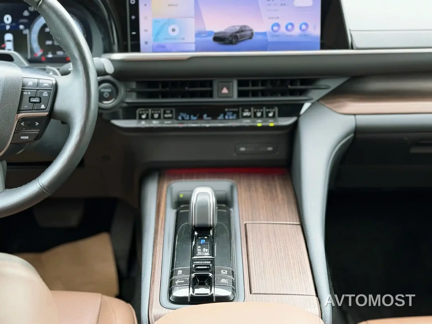 Toyota Crown (Import) 2024 2.5L Ultimate Edition — фото 12
