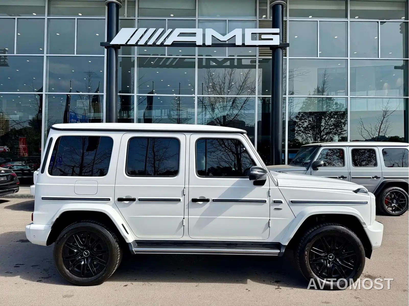 Mercedes-Benz G-Class New Energy 2025 G580 Launch Special Edition — фото 5
