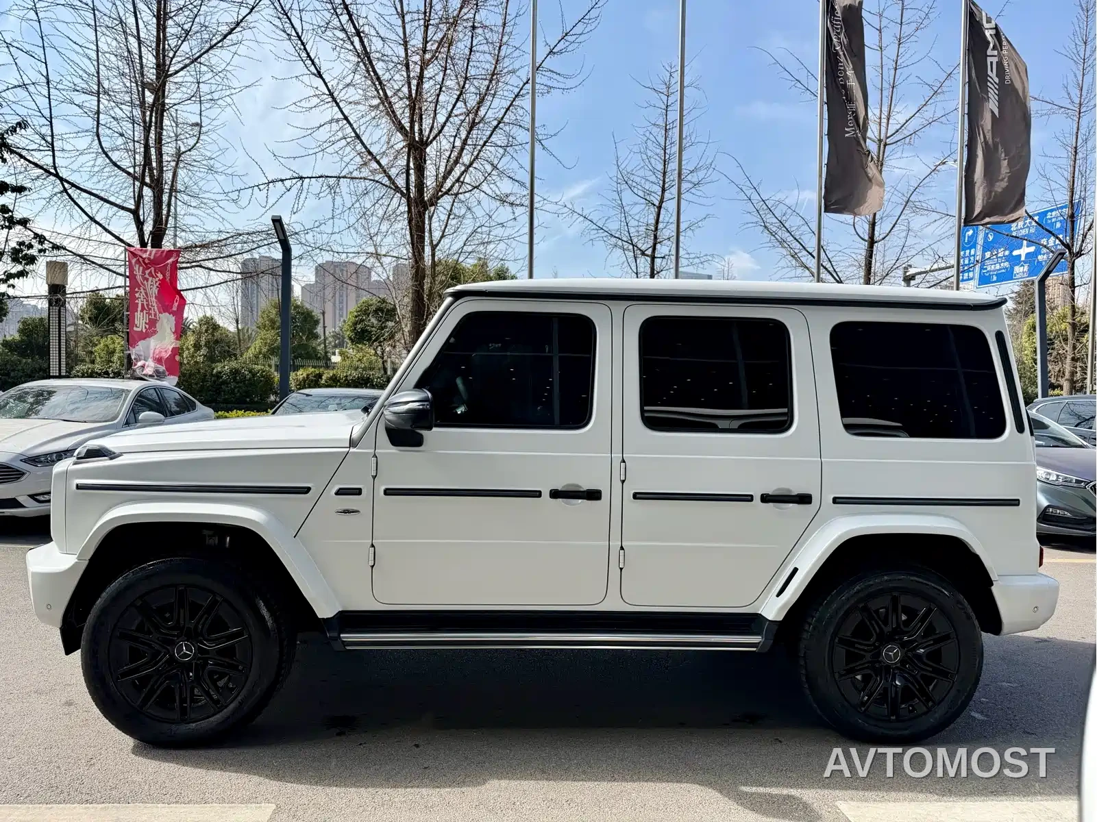 Mercedes-Benz G-Class New Energy 2025 G580 Launch Special Edition — фото 9