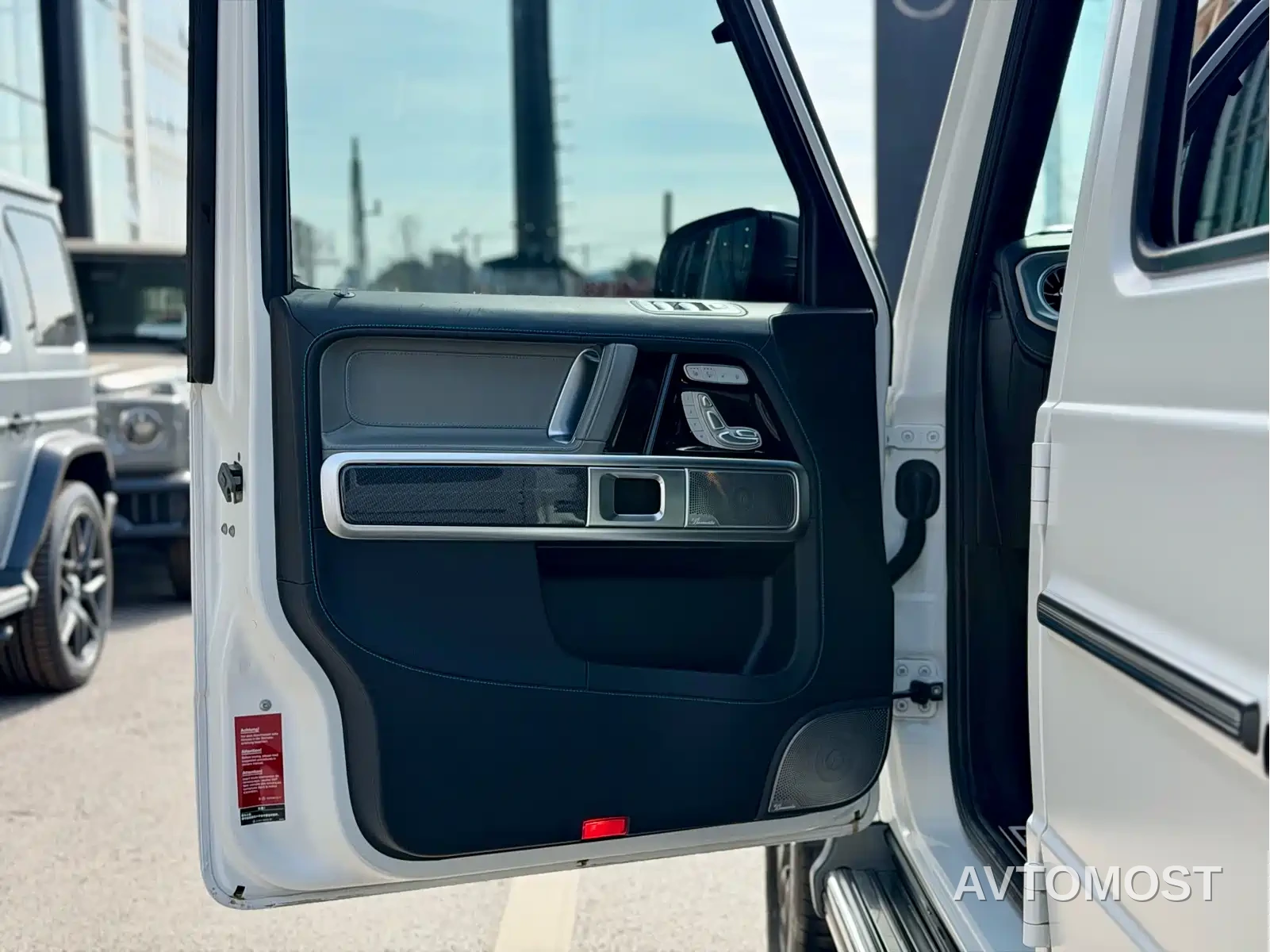 Mercedes-Benz G-Class New Energy 2025 G580 Launch Special Edition — фото 10