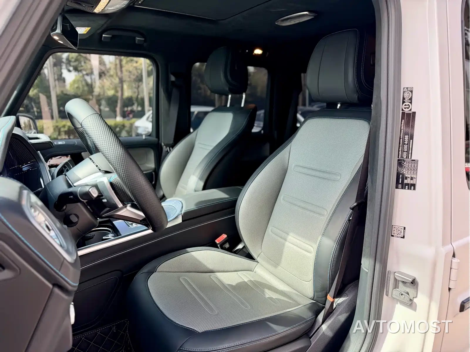 Mercedes-Benz G-Class New Energy 2025 G580 Launch Special Edition — фото 12