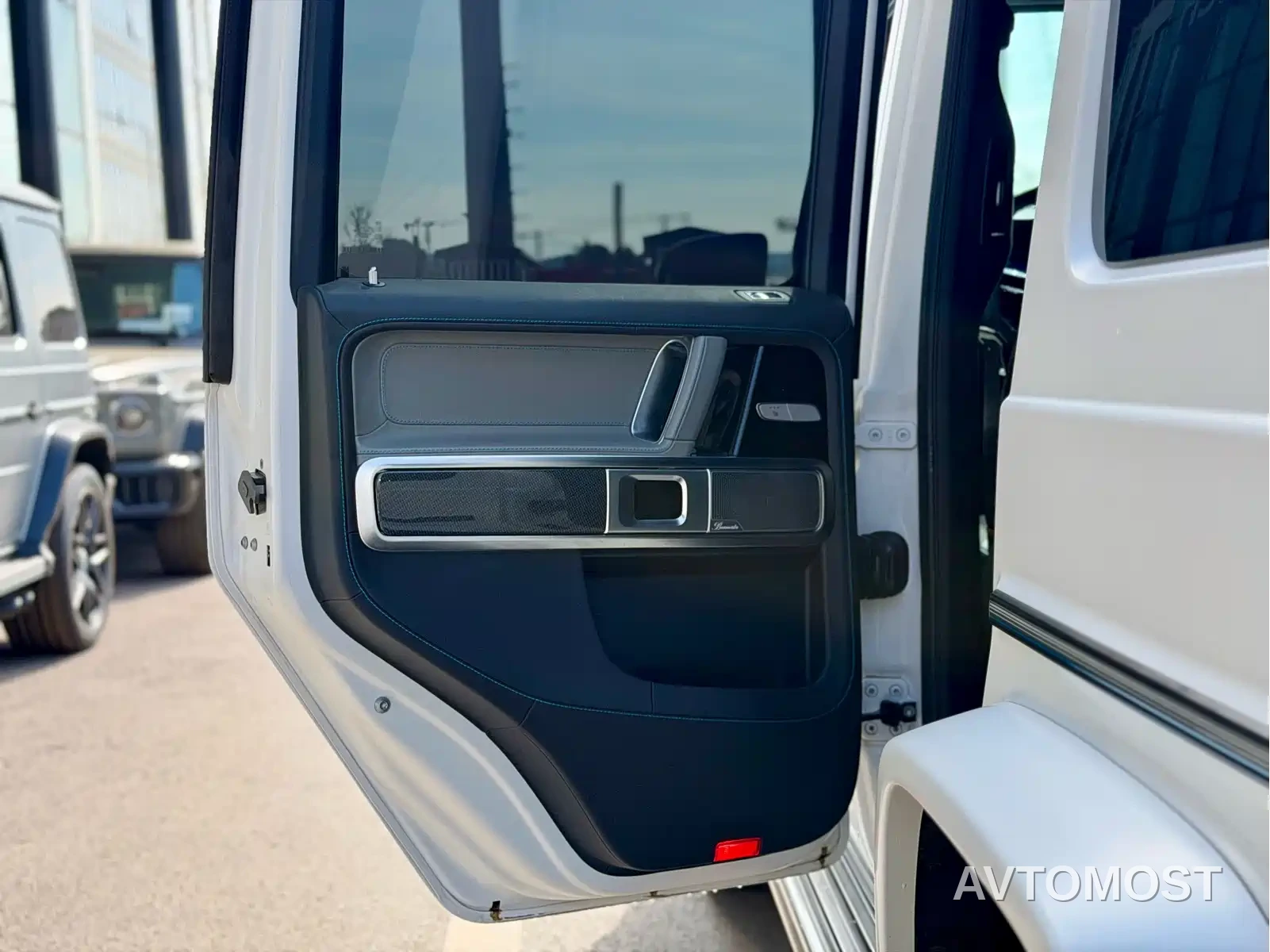 Mercedes-Benz G-Class New Energy 2025 G580 Launch Special Edition — фото 14