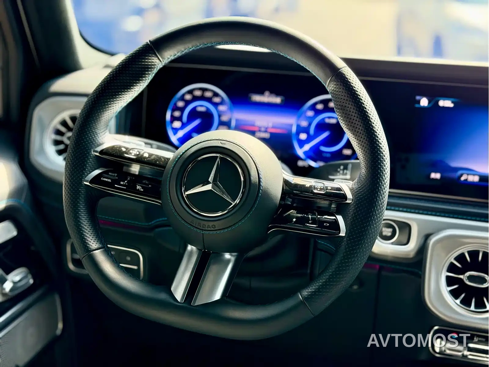 Mercedes-Benz G-Class New Energy 2025 G580 Launch Special Edition — фото 19