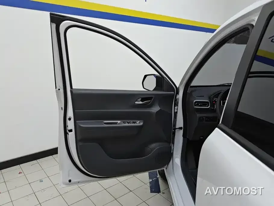 Wuling Hongguang New Energy 2025 Extended-Range Hybrid 50KM Comfort Version — фото 7