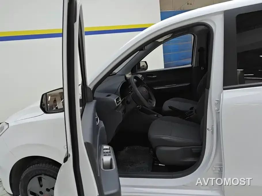 Wuling Hongguang New Energy 2025 Extended-Range Hybrid 50KM Comfort Version — фото 9