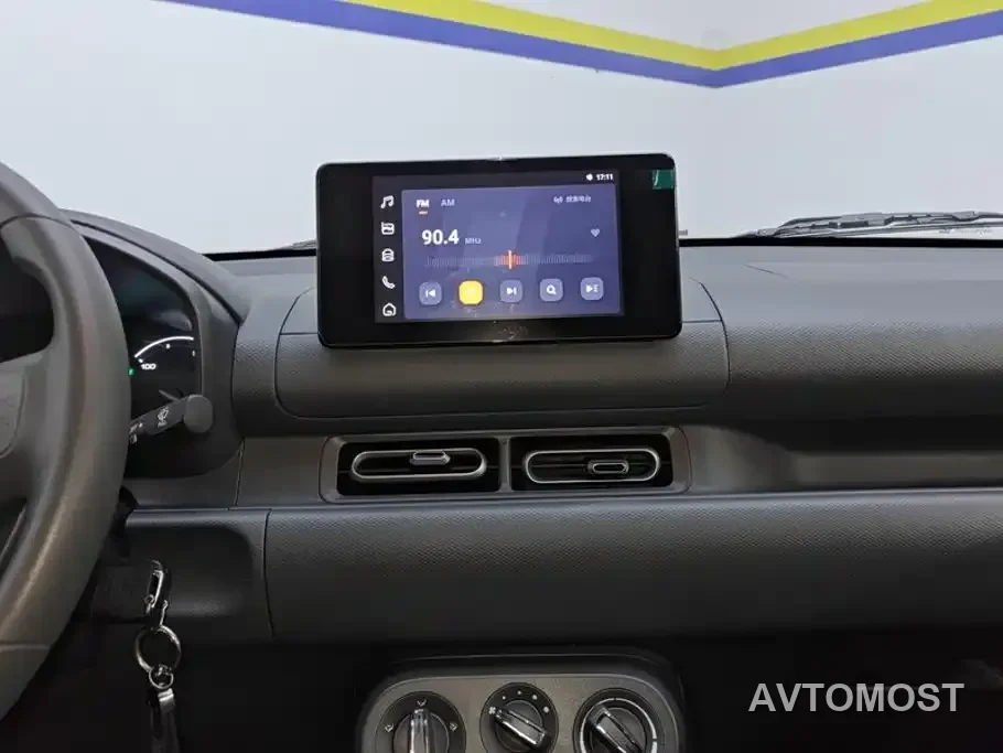 Wuling Hongguang New Energy 2025 Extended-Range Hybrid 50KM Comfort Version — фото 12