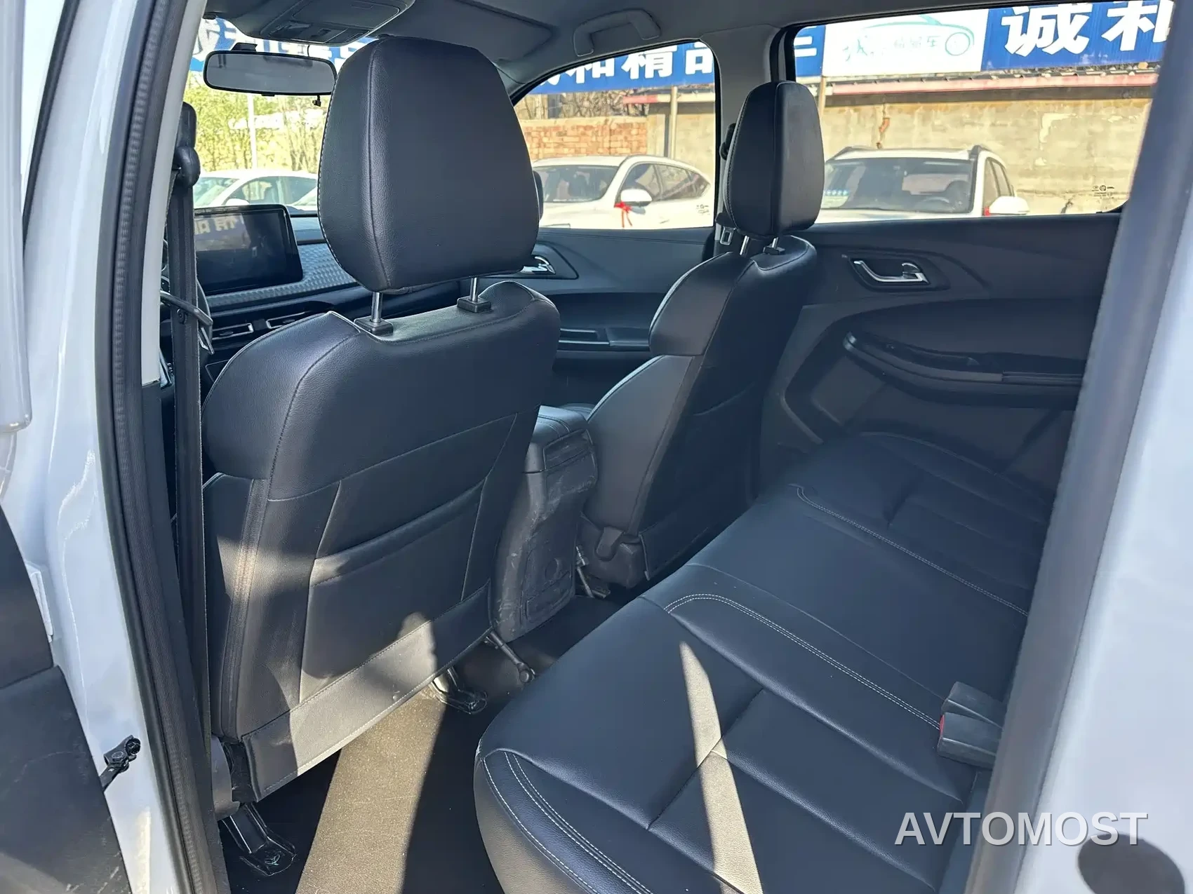 Jiangling Baodian 2023 2.5T Diesel 4WD Comfort Edition Standard Wheelbase JX4D25A6L — фото 6