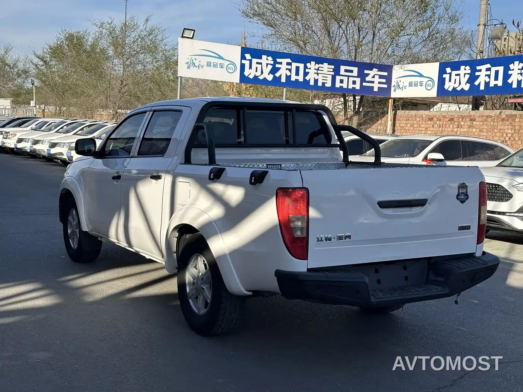 Jiangling Baodian 2023 2.5T Diesel 4WD Comfort Edition Standard Wheelbase JX4D25A6L — фото 7