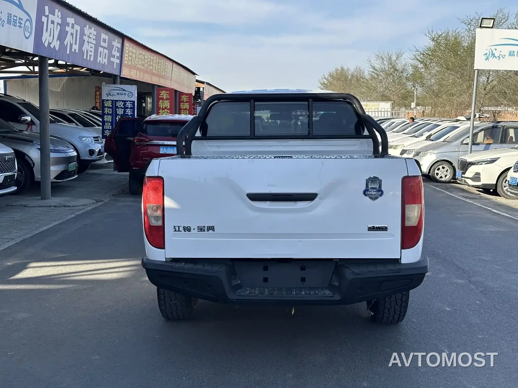 Jiangling Baodian 2023 2.5T Diesel 4WD Comfort Edition Standard Wheelbase JX4D25A6L — фото 8