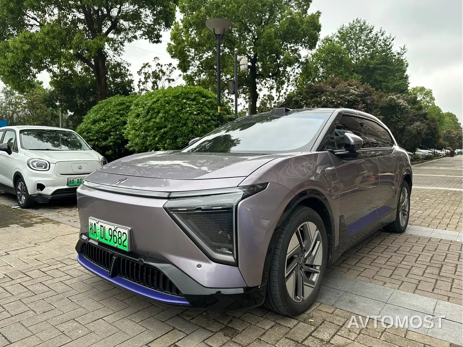 HiPhi Y 2023 560km Pioneer Edition — фото 1