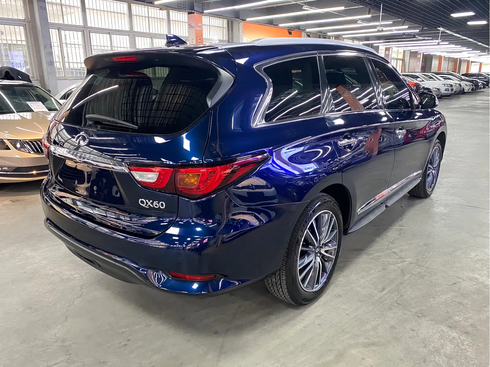 Infiniti QX60 (Import) 2020 2.5 S/C Hybrid 2WD Excellence Edition — фото 5