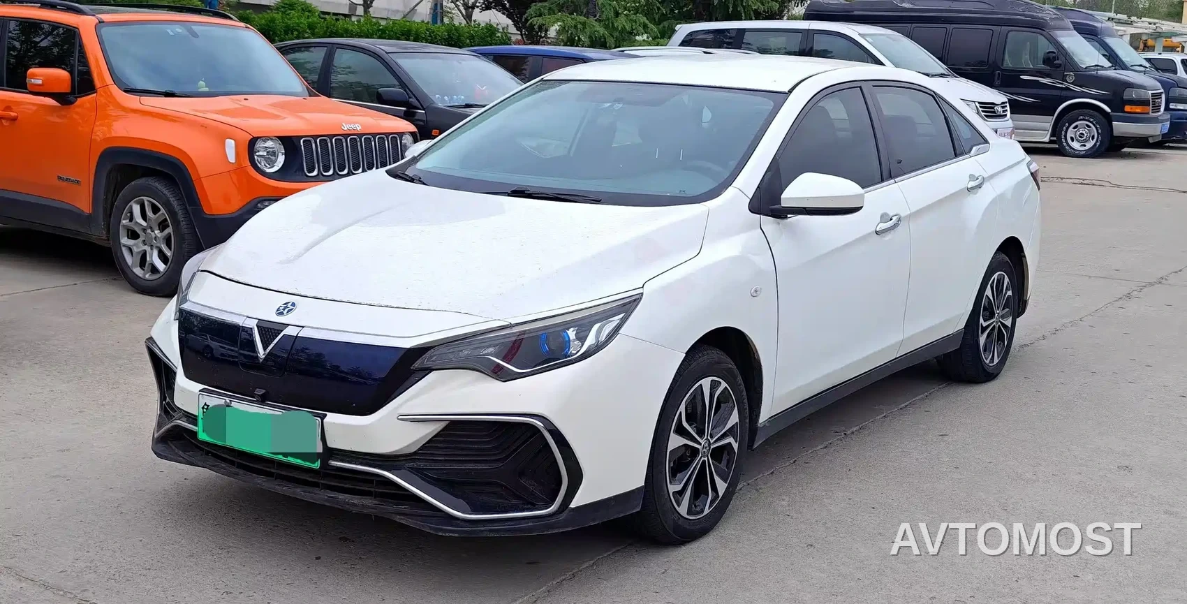 Venucia D60EV 2019 Long-range Comfort Version — фото 1