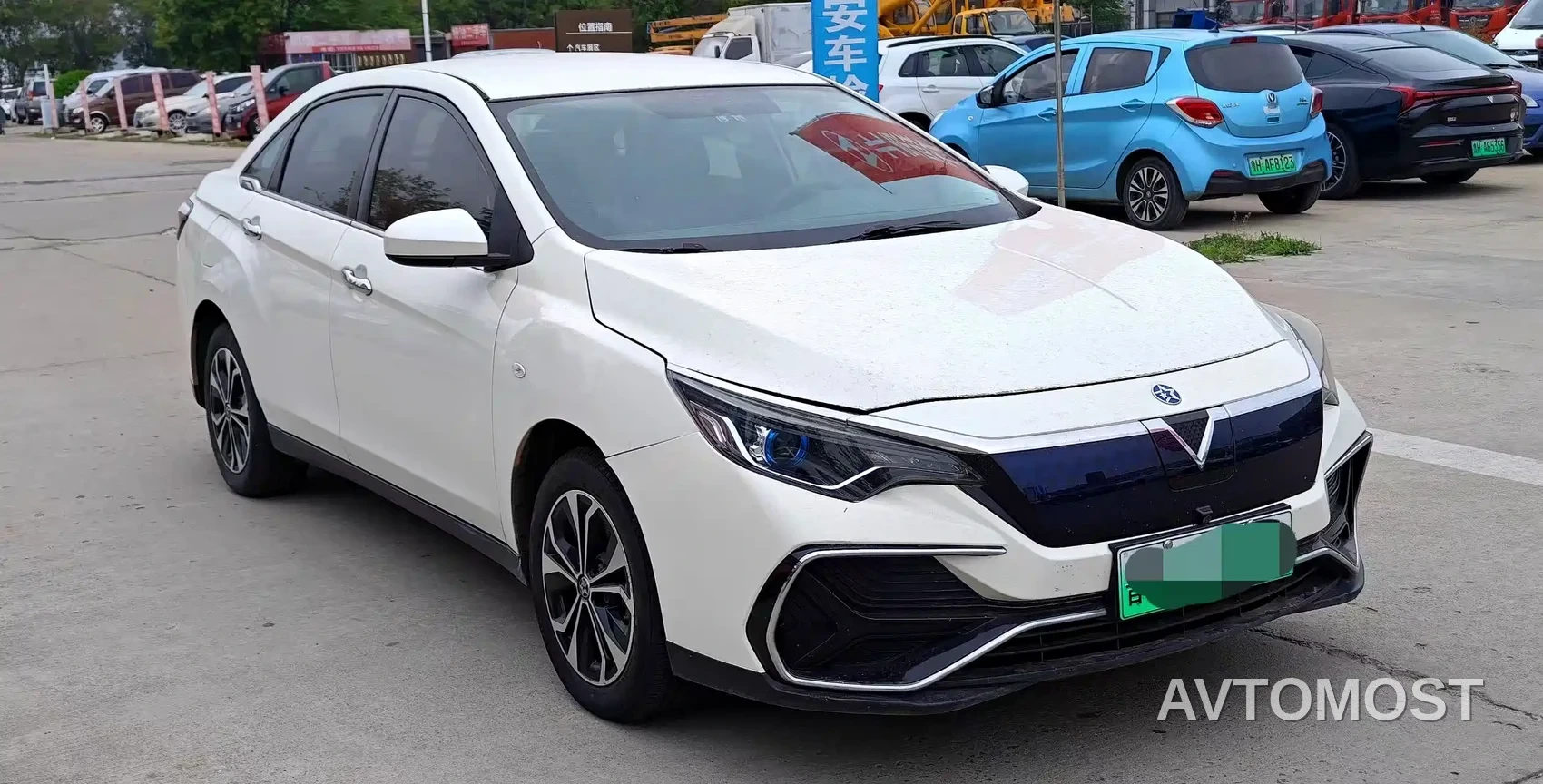 Venucia D60EV 2019 Long-range Comfort Version — фото 3
