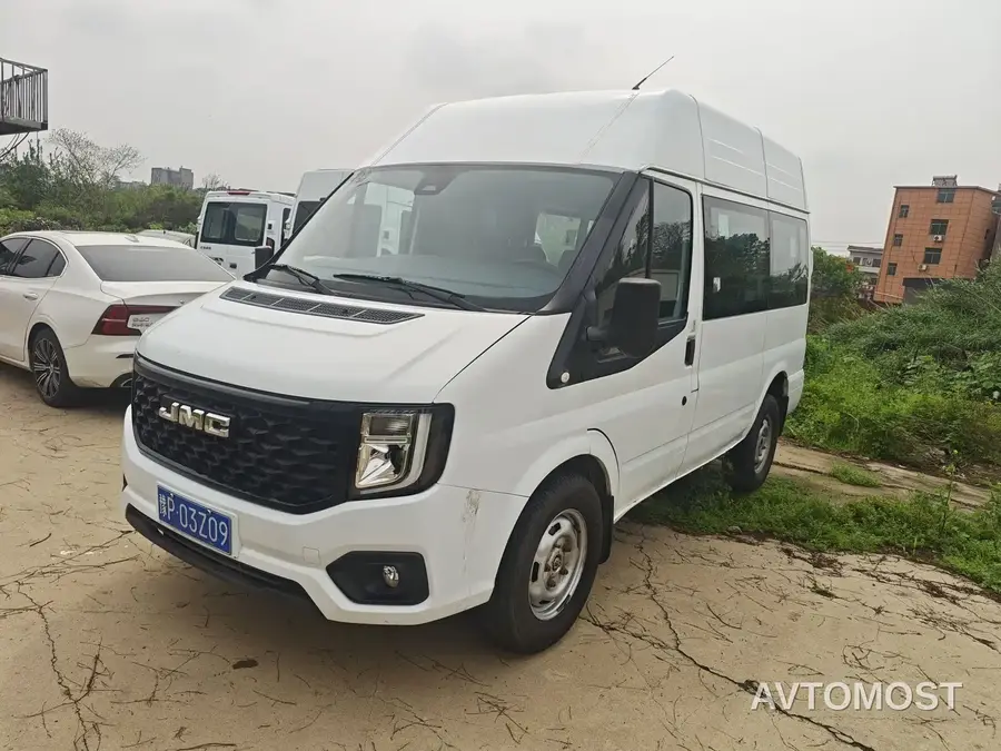 Jiangling JMC Fushun 2025 Model 2.0T 6MT Diesel Short Wheelbase Medium Roof Commercial MPV 5/6 Seats