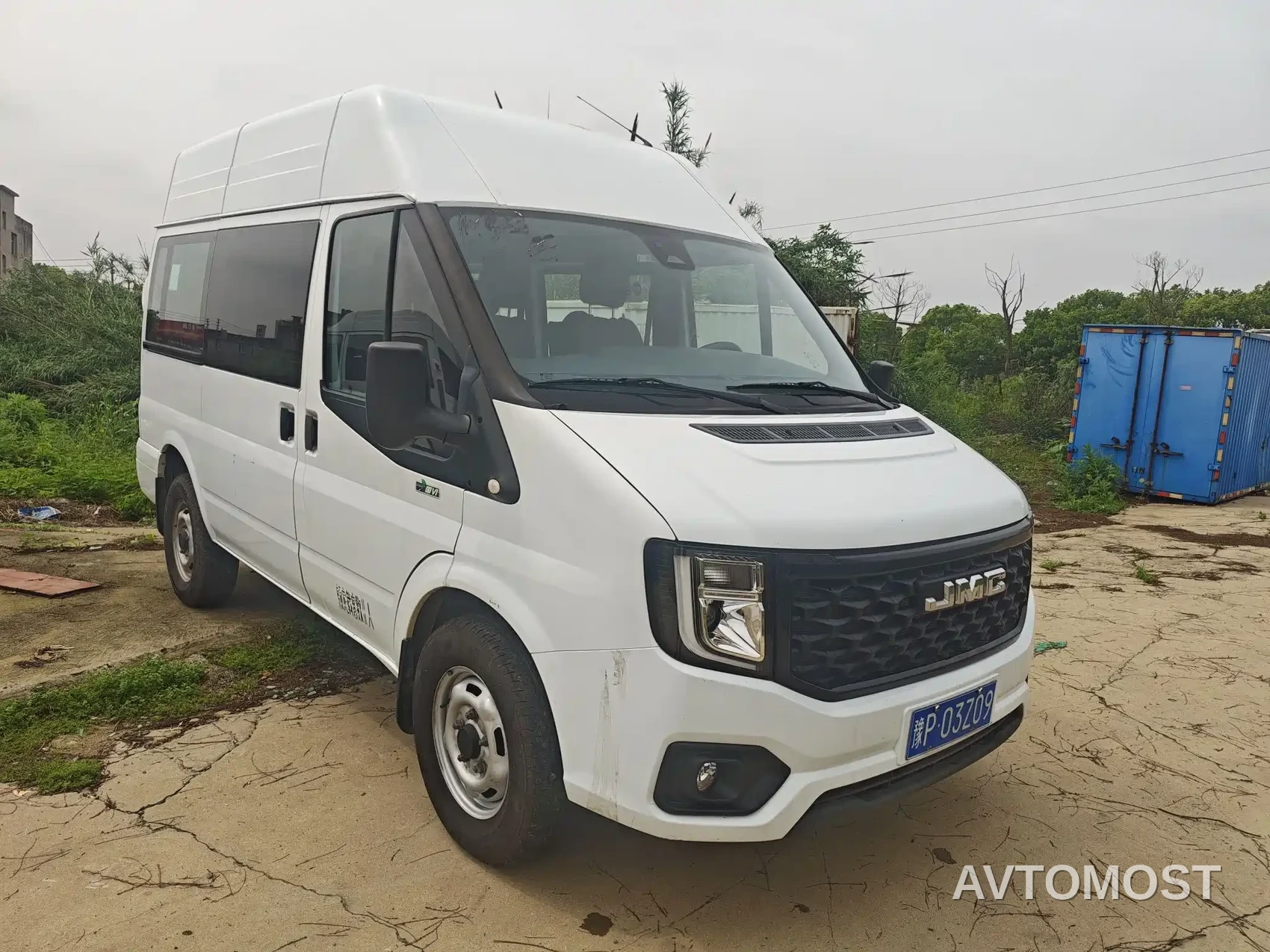 Jiangling JMC Fushun 2025 Model 2.0T 6MT Diesel Short Wheelbase Medium Roof Commercial MPV 5/6 Seats — фото 3