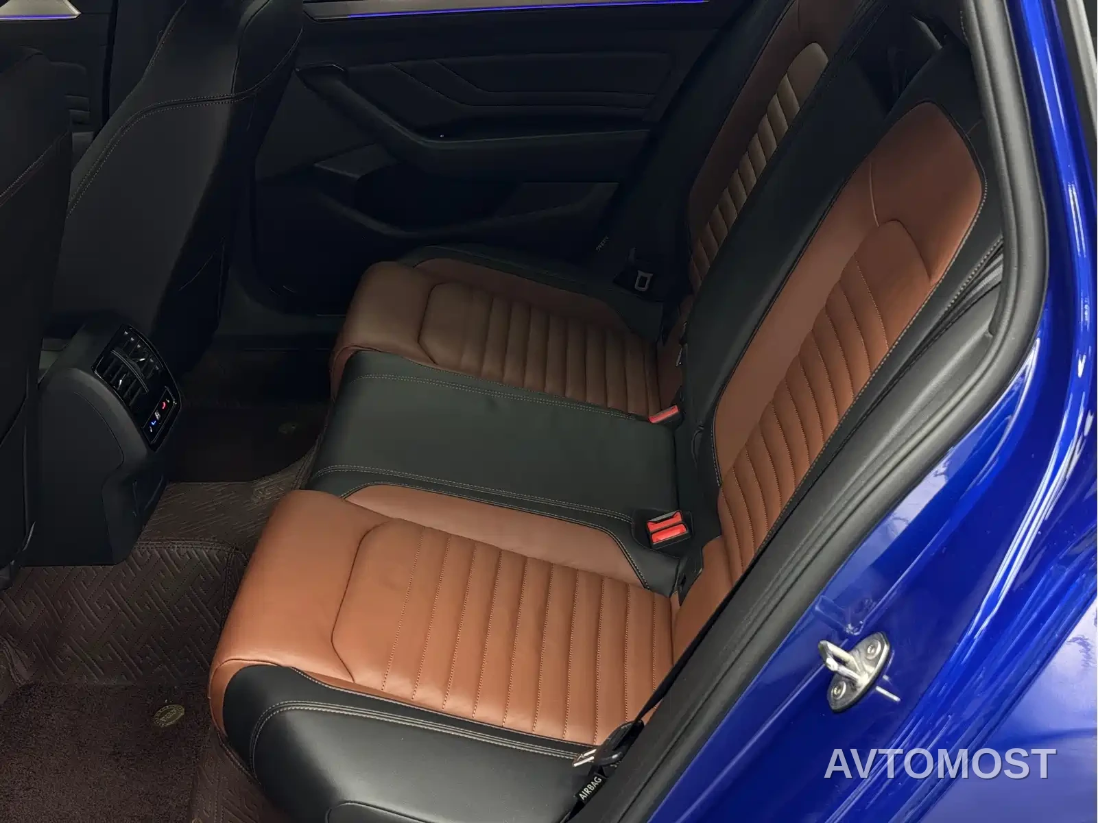 Volkswagen Weilan 2021 2.0T Touring — фото 21