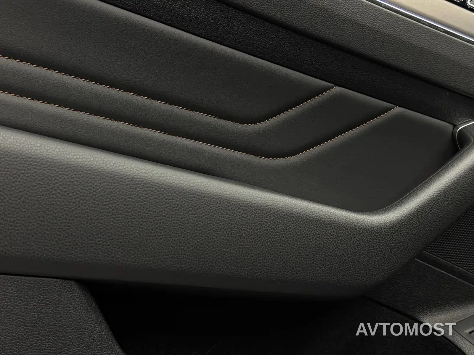 Volkswagen Weilan 2021 2.0T Touring — фото 25