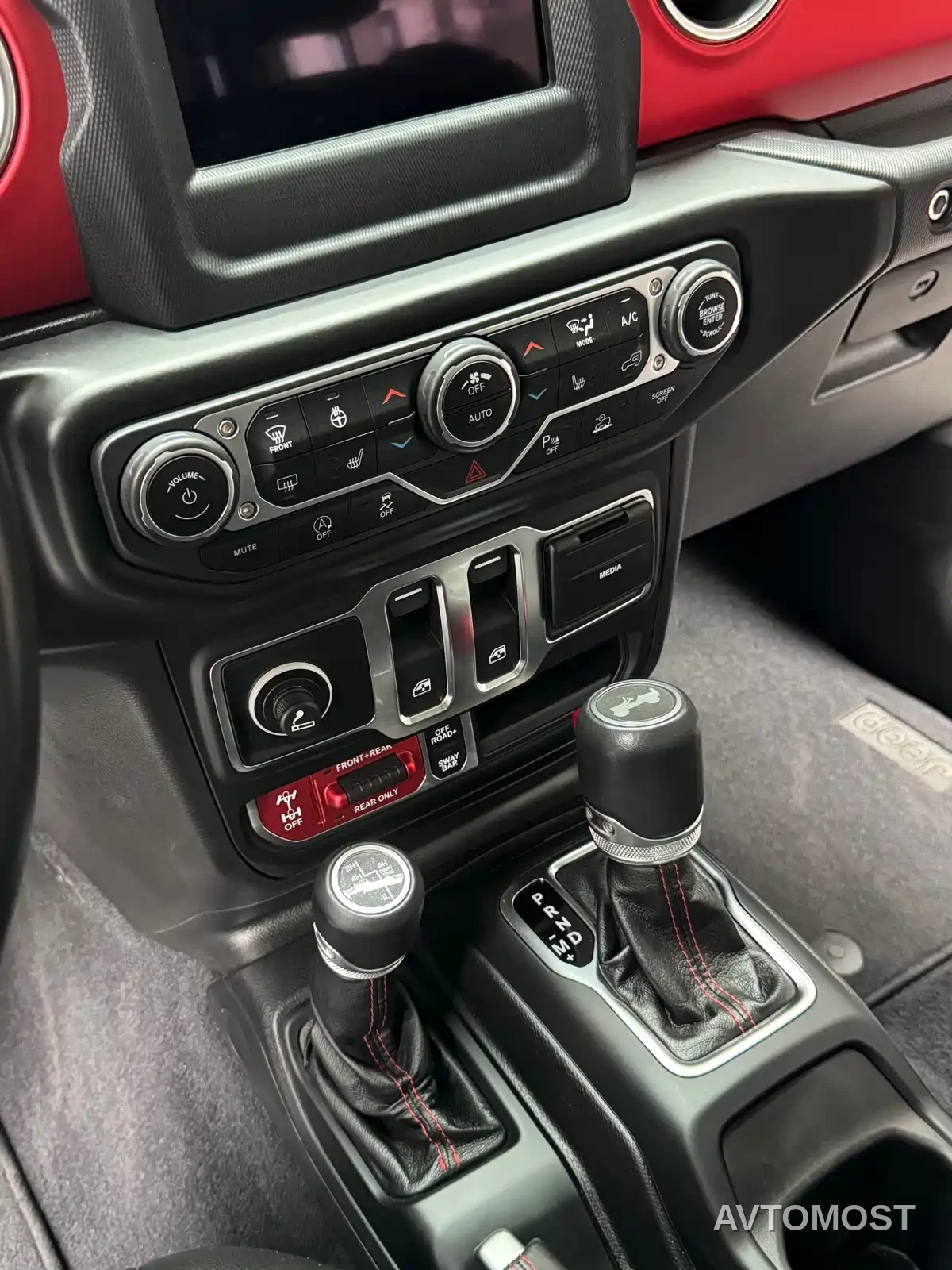 Jeep Wrangler 2021 2.0T Rubicon Two-Door — фото 7