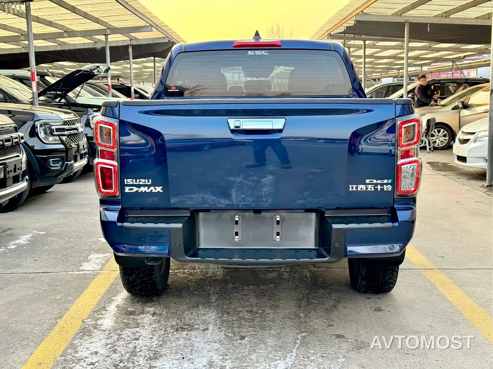 Isuzu D-MAX 2021 Model 1.9T Automatic 4WD Diesel Global Tough RZ4E — фото 5