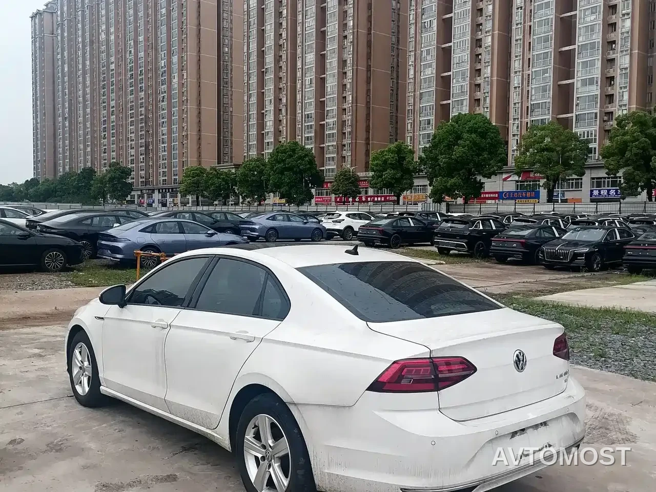 Volkswagen Lamando 2021 230TSI DSG Fashion Edition — фото 8