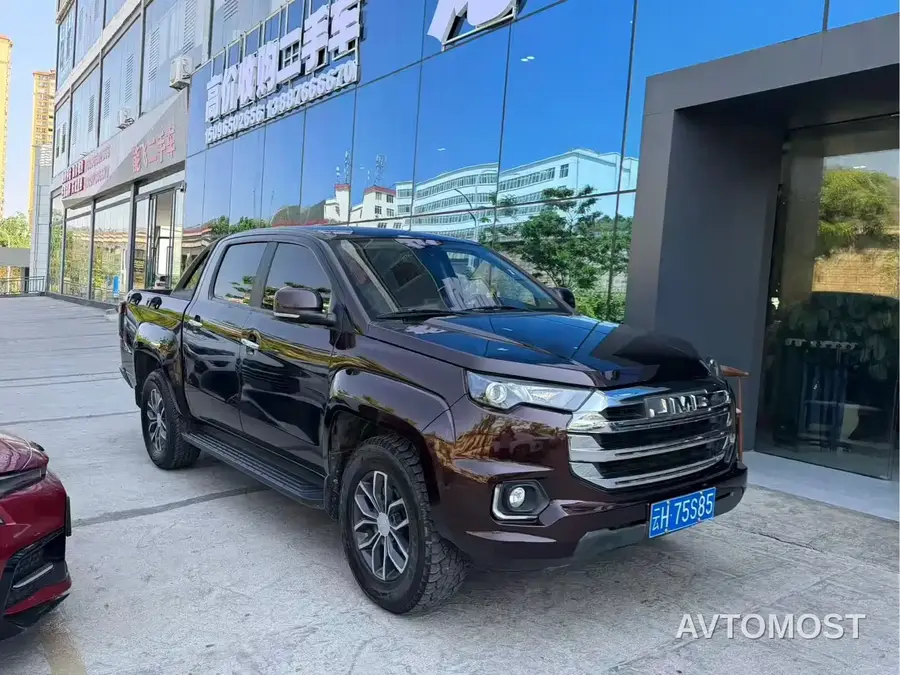 Jiangling Yuhu 7 2022 2.0T Manual Diesel 4WD Comfort Standard Wheelbase