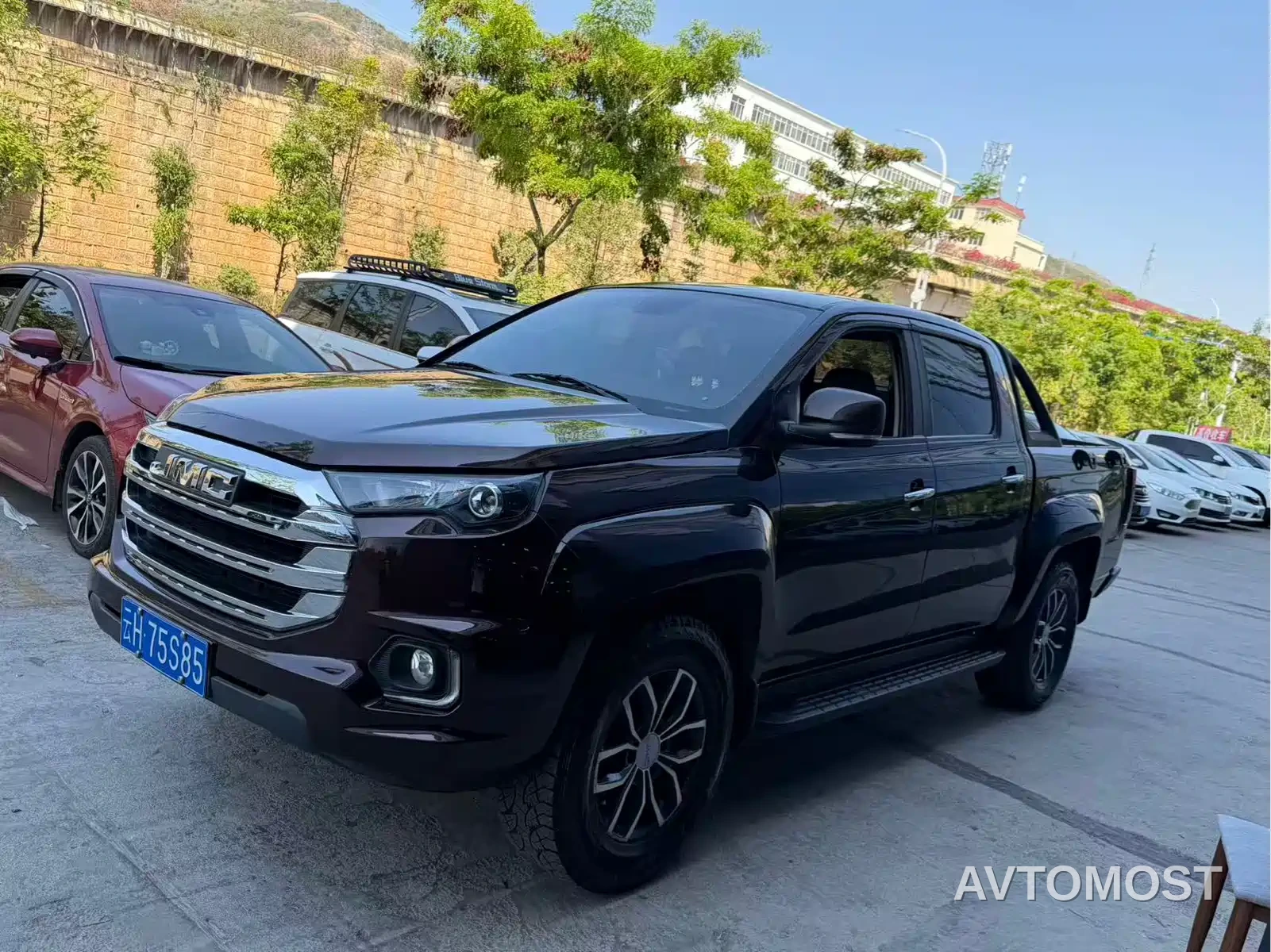 Jiangling Yuhu 7 2022 2.0T Manual Diesel 4WD Comfort Standard Wheelbase — фото 12