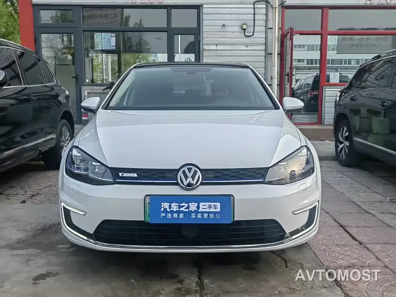 Volkswagen Golf Electric 2020 Chi — фото 2