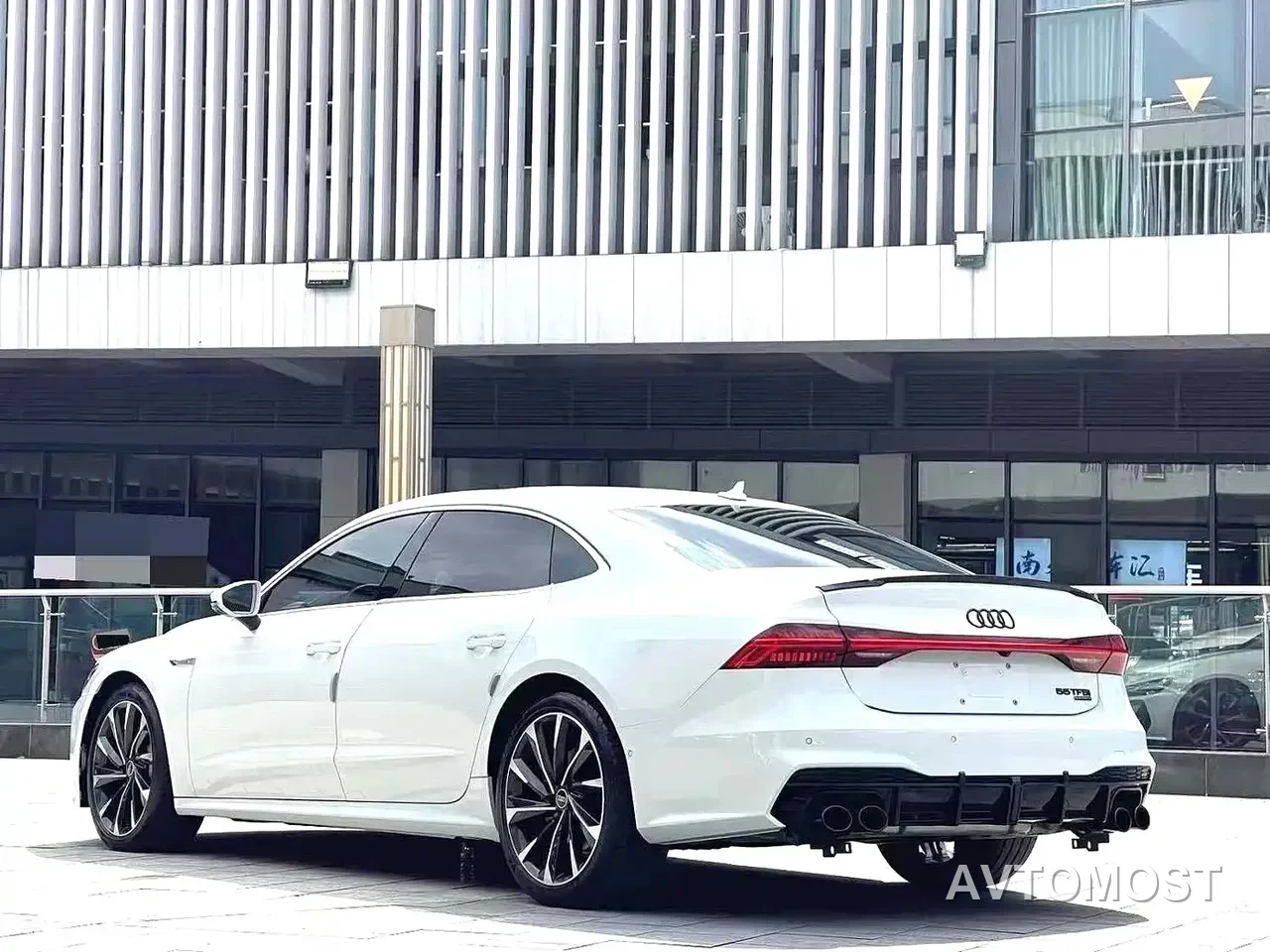 Audi A7L 2022 55 TFSI quattro S-line Horizon Edition Crystal Flow Package — фото 4