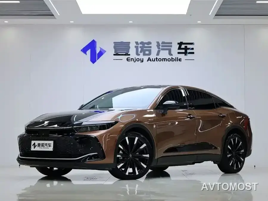 Toyota Crown SportCross 2023 2.4T SportCross HEV AWD Supreme Edition