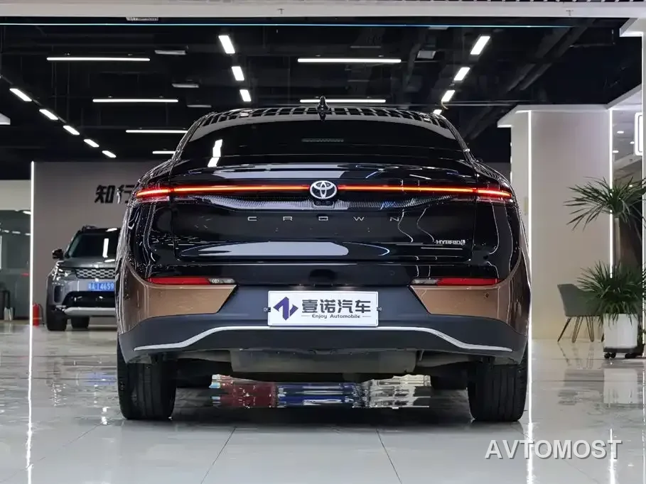 Toyota Crown SportCross 2023 2.4T SportCross HEV AWD Supreme Edition — фото 6