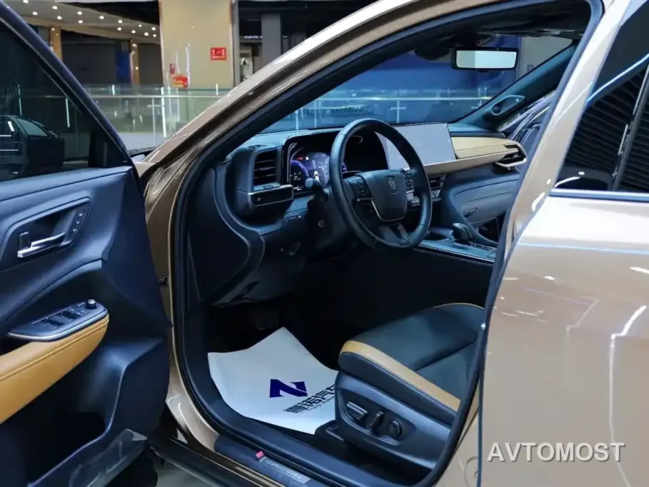 Toyota Crown SportCross 2023 2.4T SportCross HEV AWD Supreme Edition — фото 16