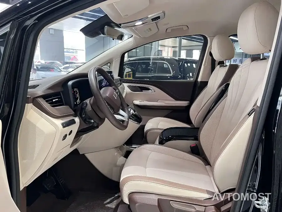 Besturn M9 2023 2.0T Premium 70th Anniversary Edition