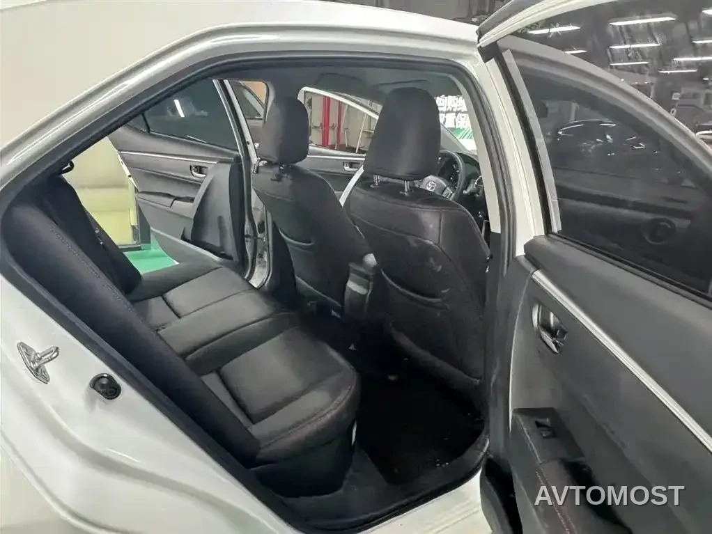 Toyota Levin Twin Engine E+ 2019 1.8PH GS E-CVT Elite Edition — фото 4